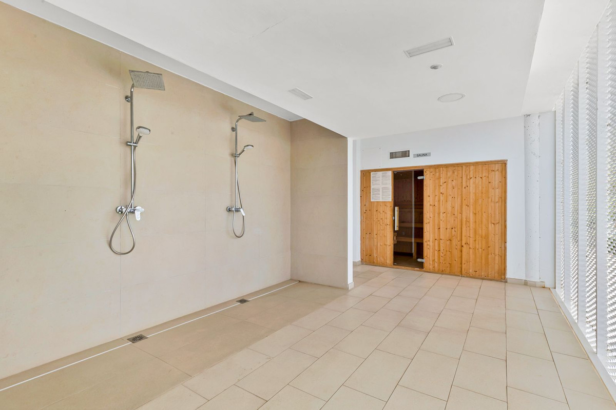 Appartement te koop in Benalmadena Costa | 3 slaapkamers H5330638