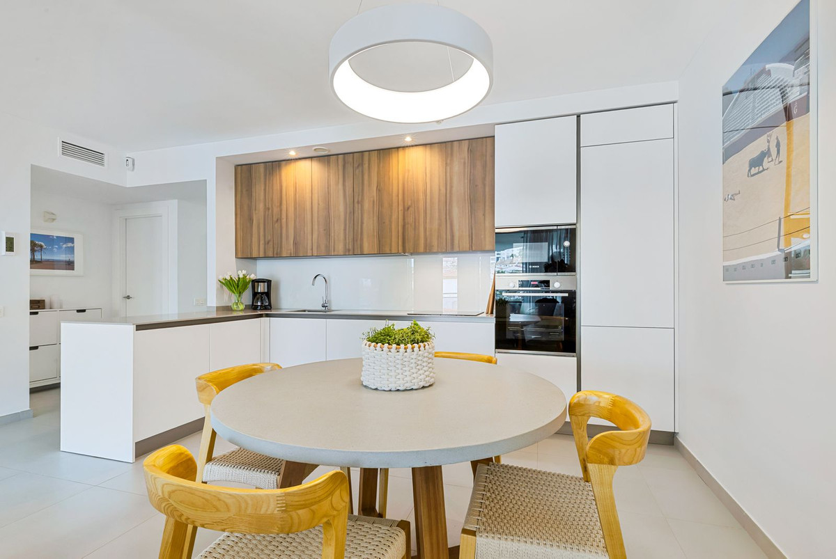 Appartement te koop in Benalmadena Costa | 3 slaapkamers H5330638