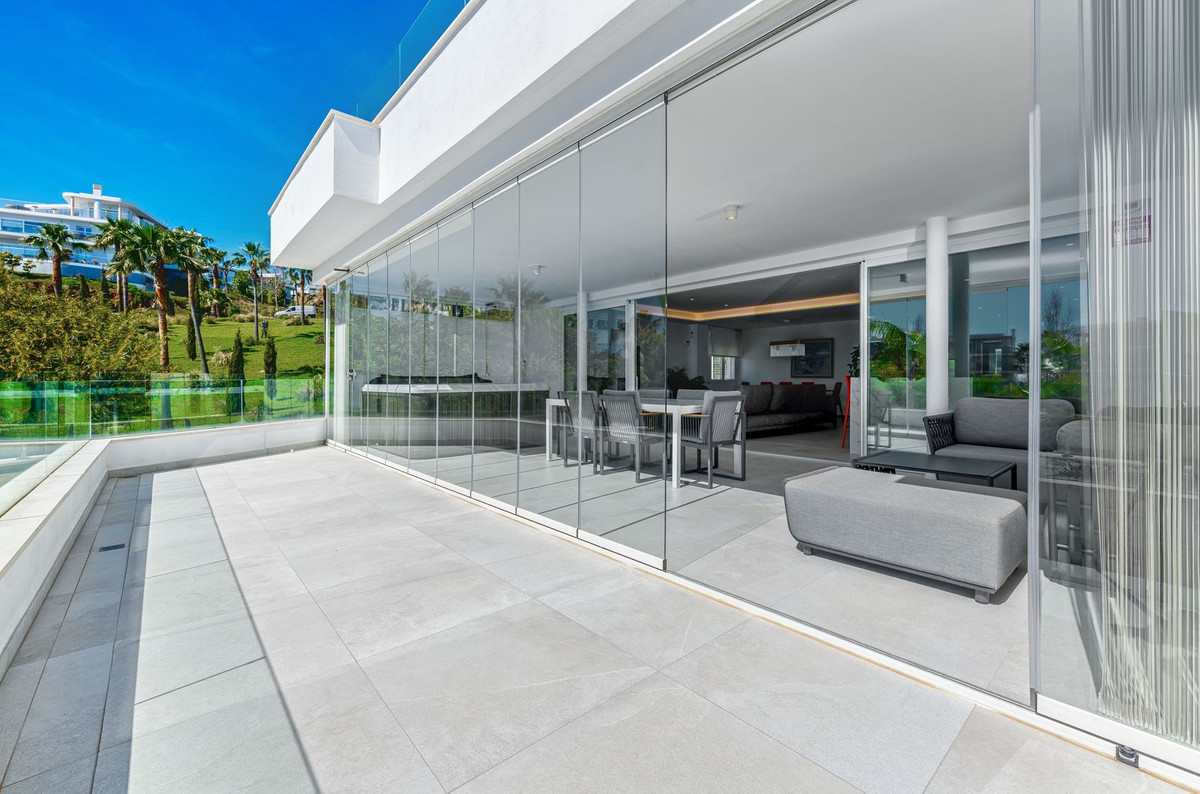 Appartement te koop in Benalmadena Costa | 2 slaapkamers H5330710