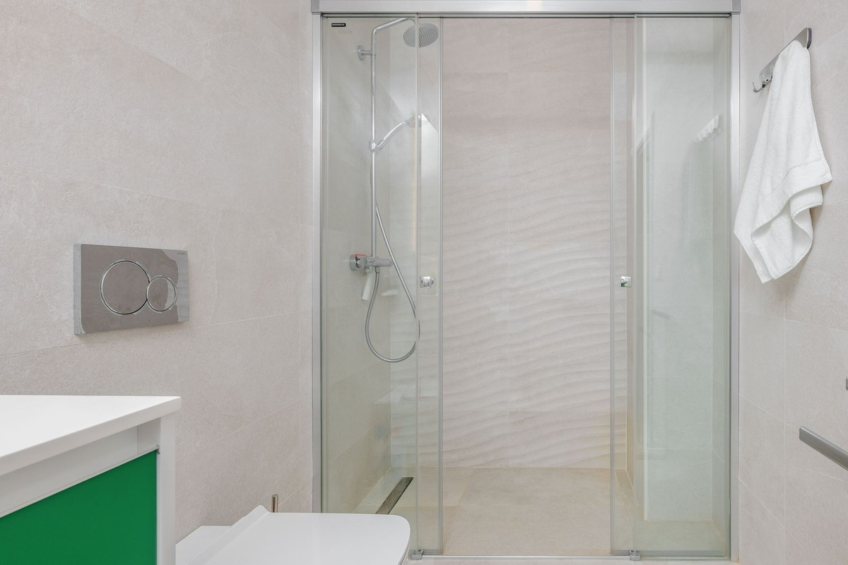 Appartement te koop in Benalmadena Costa | 2 slaapkamers H5330710