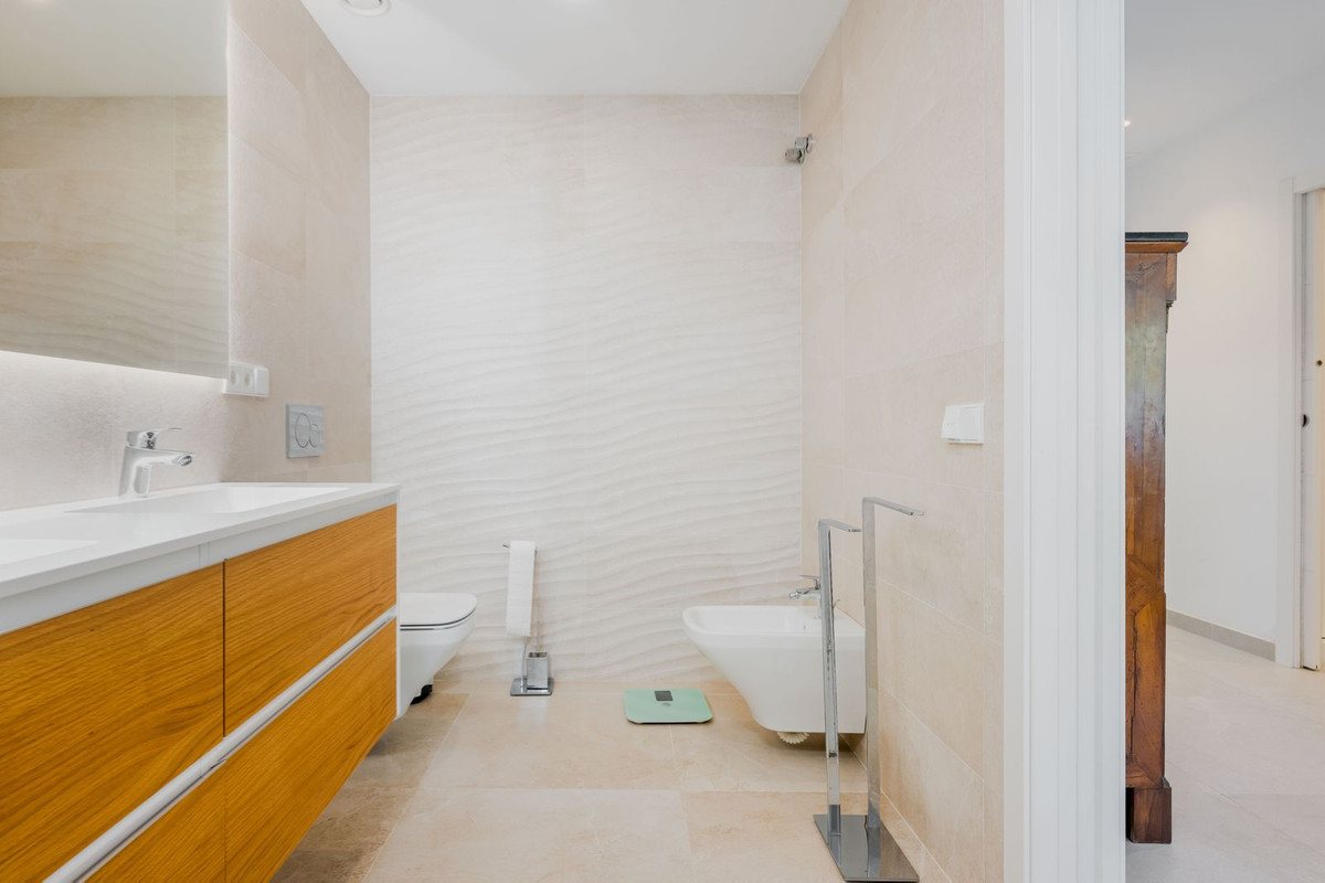 Appartement te koop in Benalmadena Costa | 2 slaapkamers H5330710