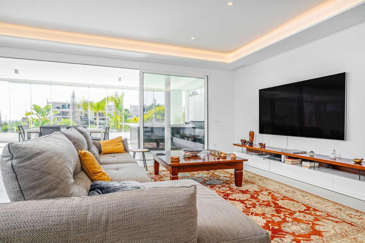 Appartement te koop in Benalmadena Costa | 2 slaapkamers H5330710