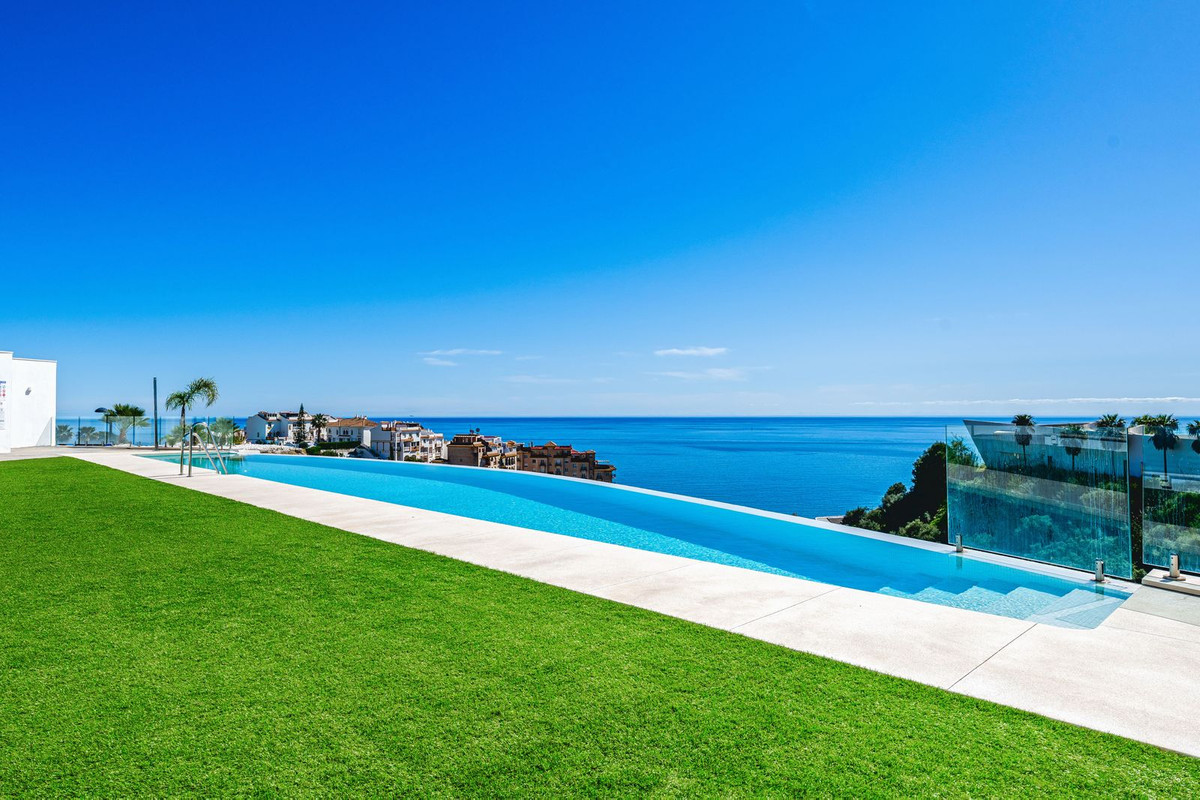 Appartement te koop in Benalmadena Costa | 2 slaapkamers H5330710