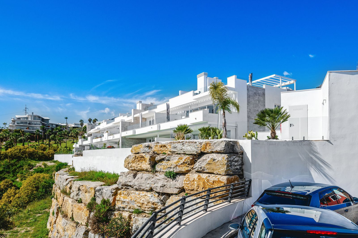 Appartement te koop in Benalmadena Costa | 2 slaapkamers H5330710