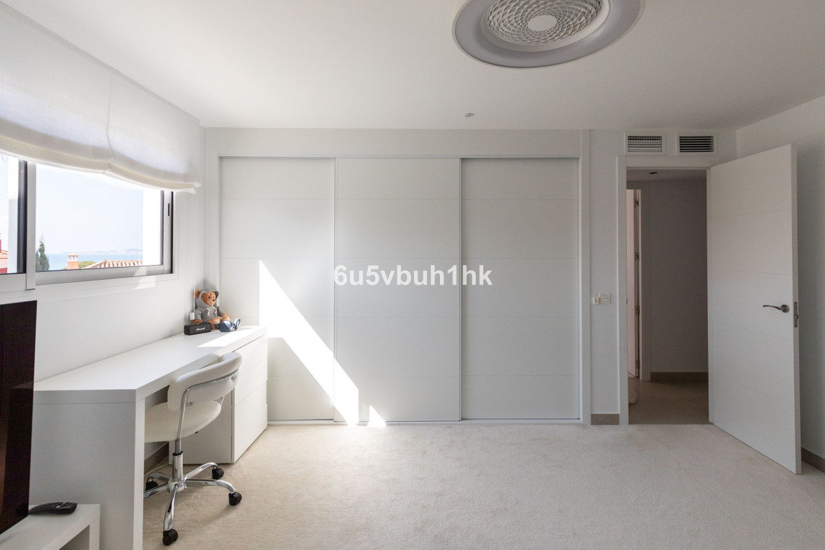 Appartement te koop in Benalmadena Costa | 3 slaapkamers H5346940