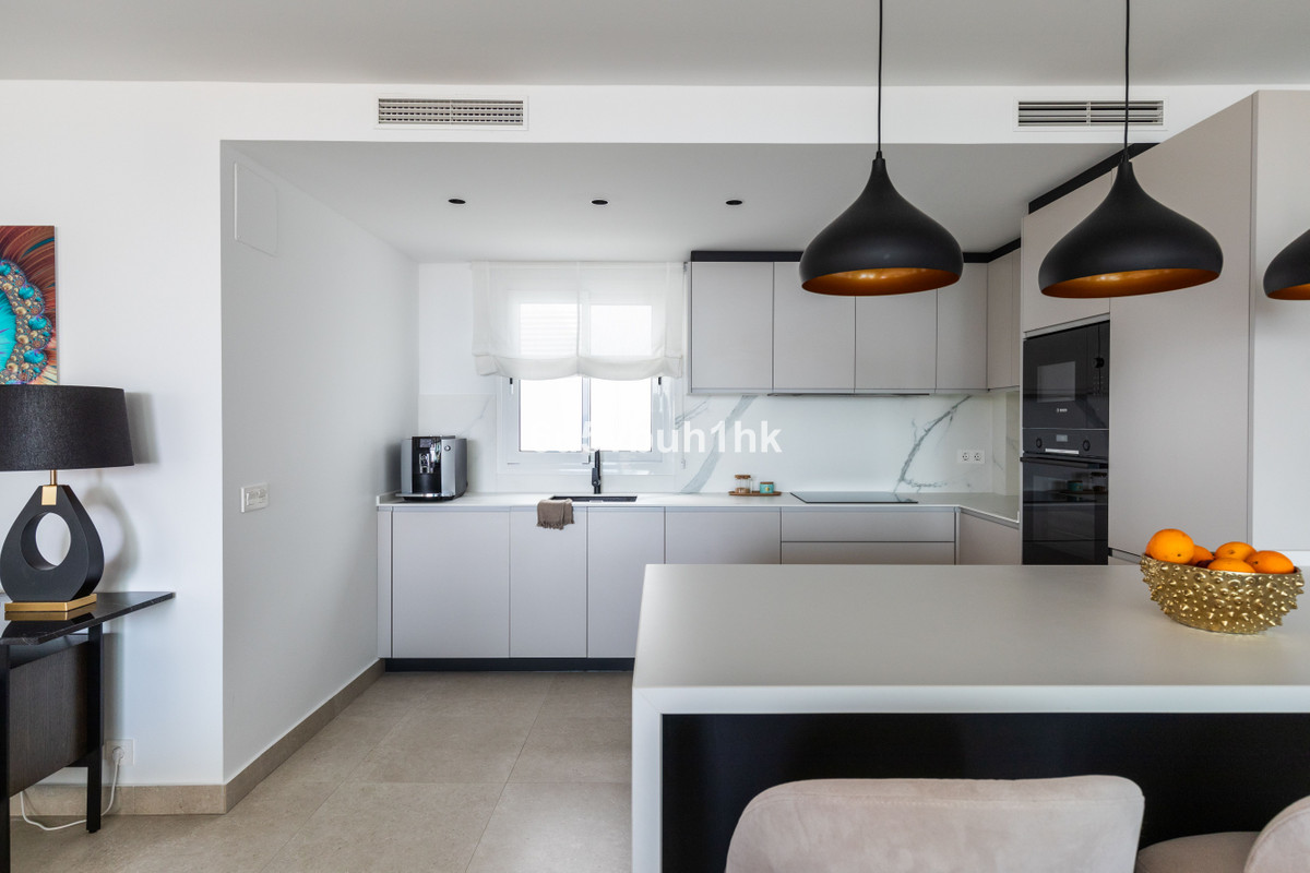 Appartement te koop in Benalmadena Costa | 3 slaapkamers H5346940