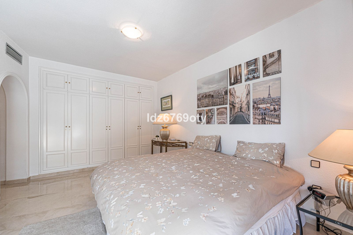 Appartement te koop in Benalmadena Costa | 3 slaapkamers H5348104