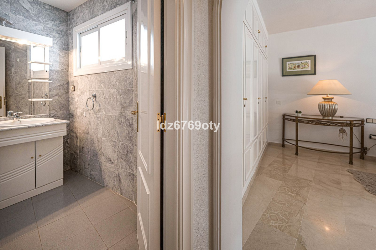 Appartement te koop in Benalmadena Costa | 3 slaapkamers H5348104