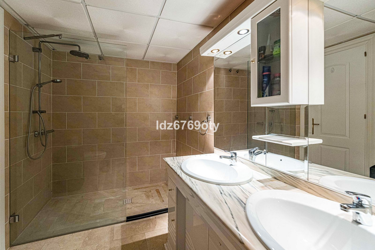 Appartement te koop in Benalmadena Costa | 3 slaapkamers H5348104