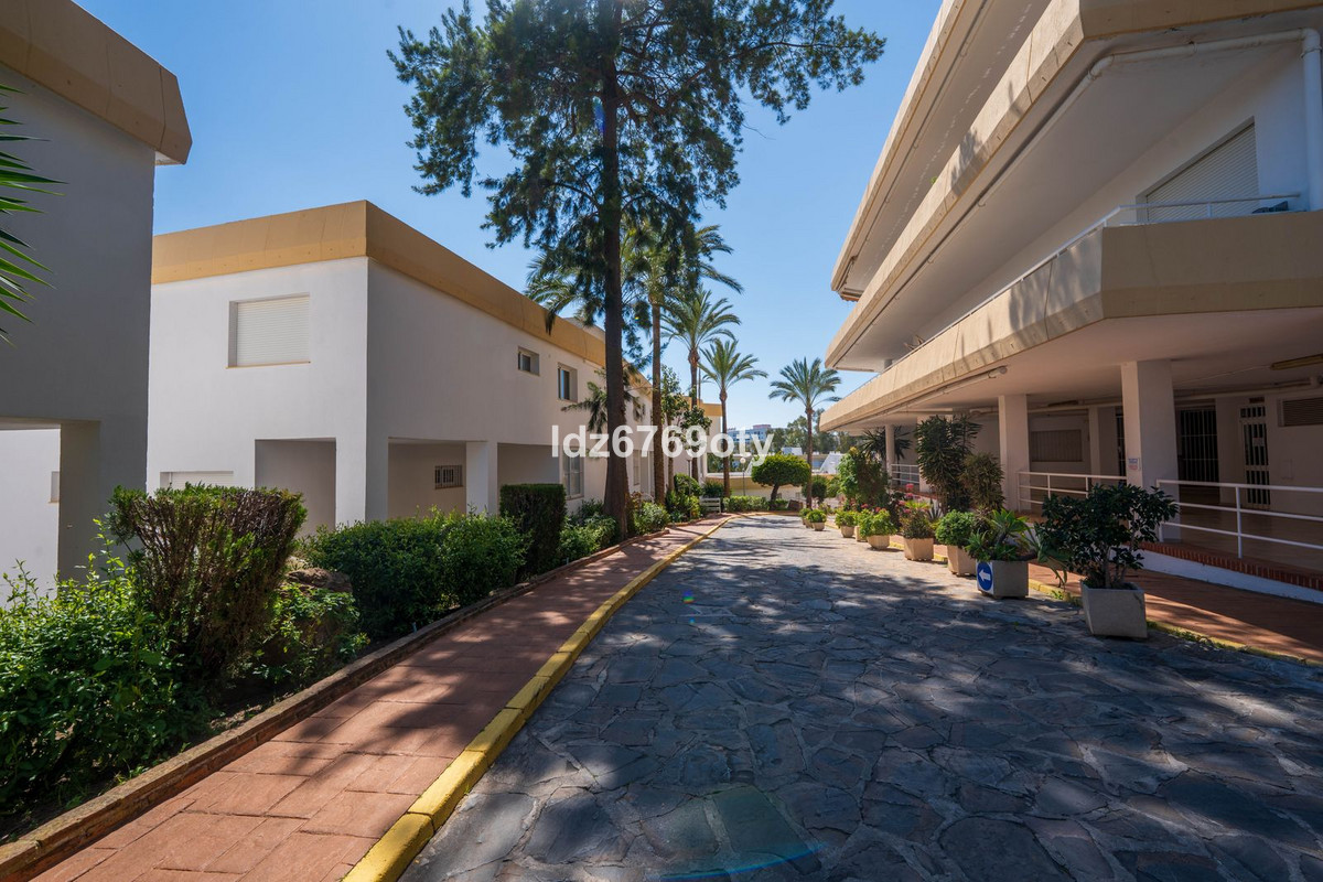 Appartement te koop in Benalmadena Costa | 3 slaapkamers H5348104