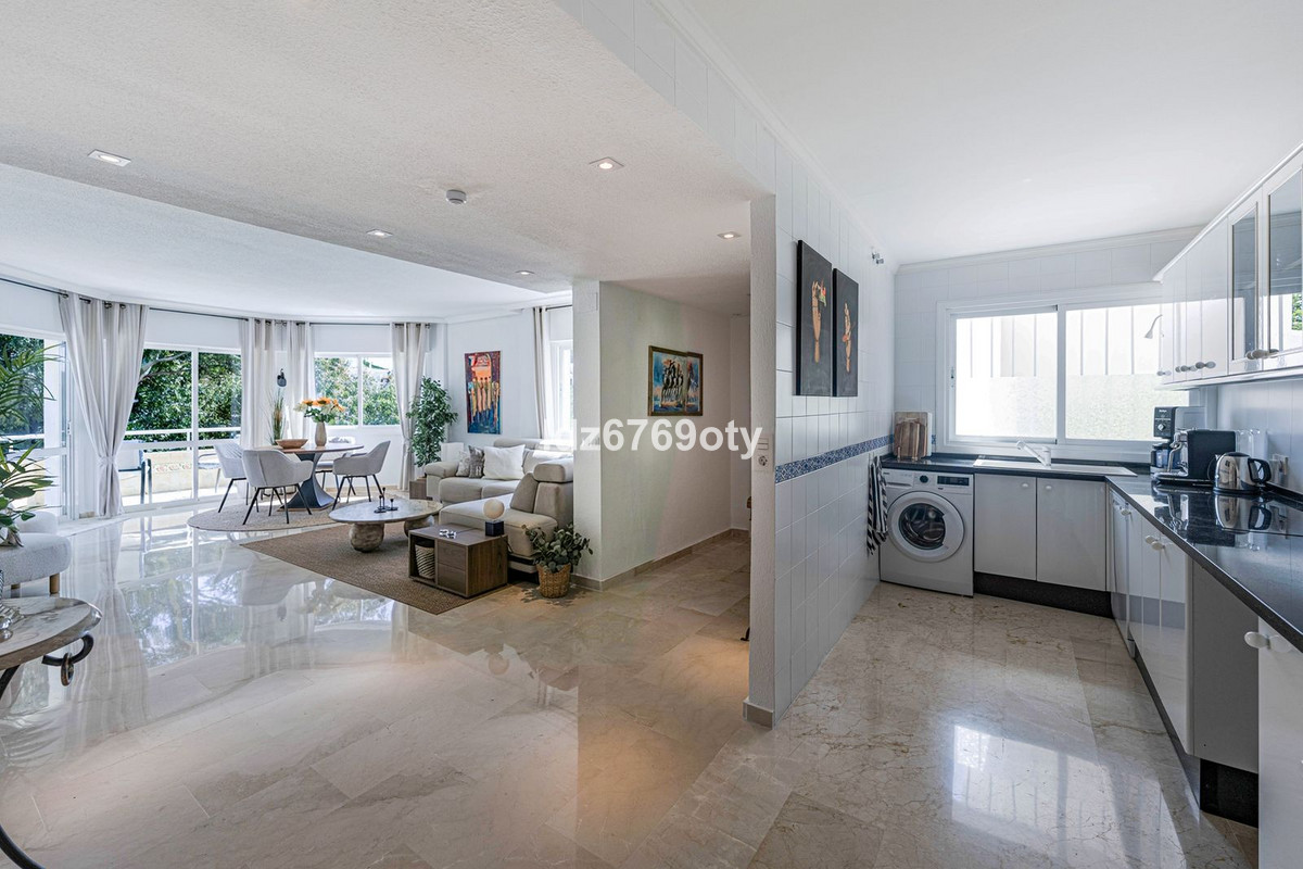 Appartement te koop in Benalmadena Costa | 3 slaapkamers H5348104