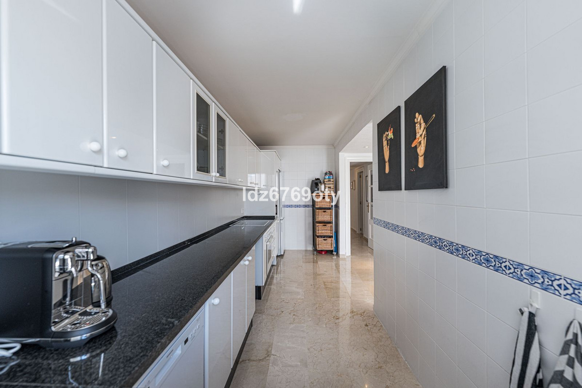 Appartement te koop in Benalmadena Costa | 3 slaapkamers H5348104