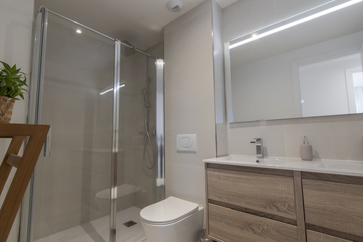 Appartement te koop in Benalmadena Costa | 4 slaapkamers H5348752
