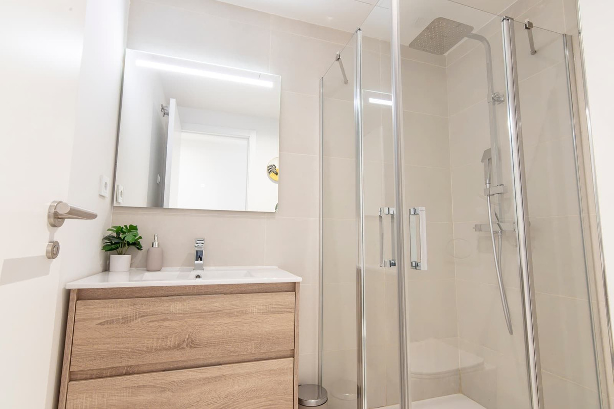 Appartement te koop in Benalmadena Costa | 4 slaapkamers H5348752