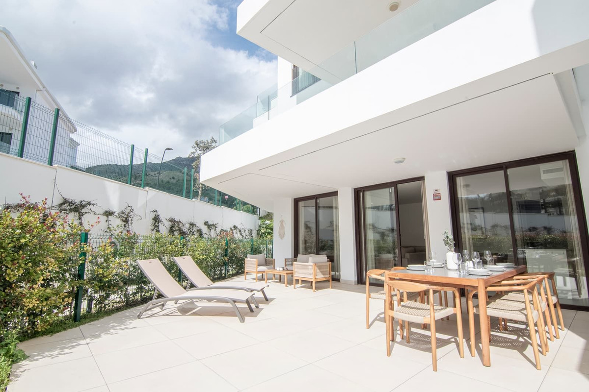 Appartement te koop in Benalmadena Costa | 4 slaapkamers H5348752