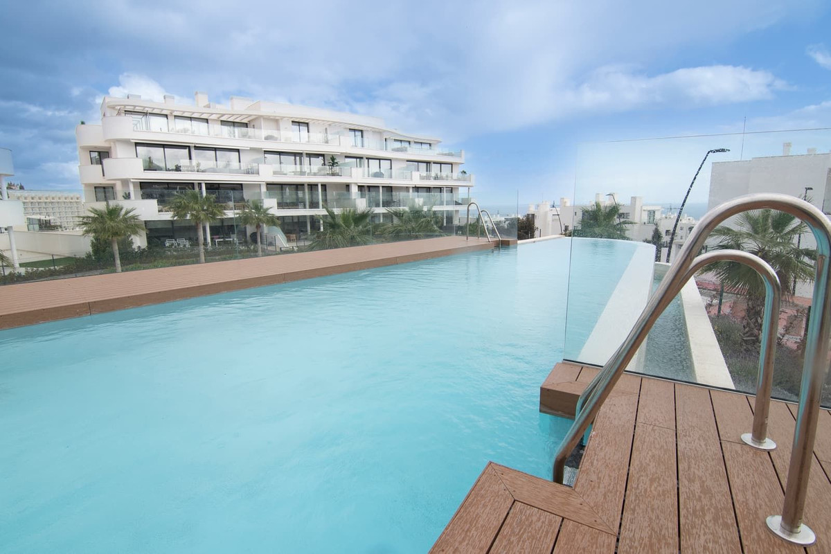 Appartement te koop in Benalmadena Costa | 4 slaapkamers H5348752