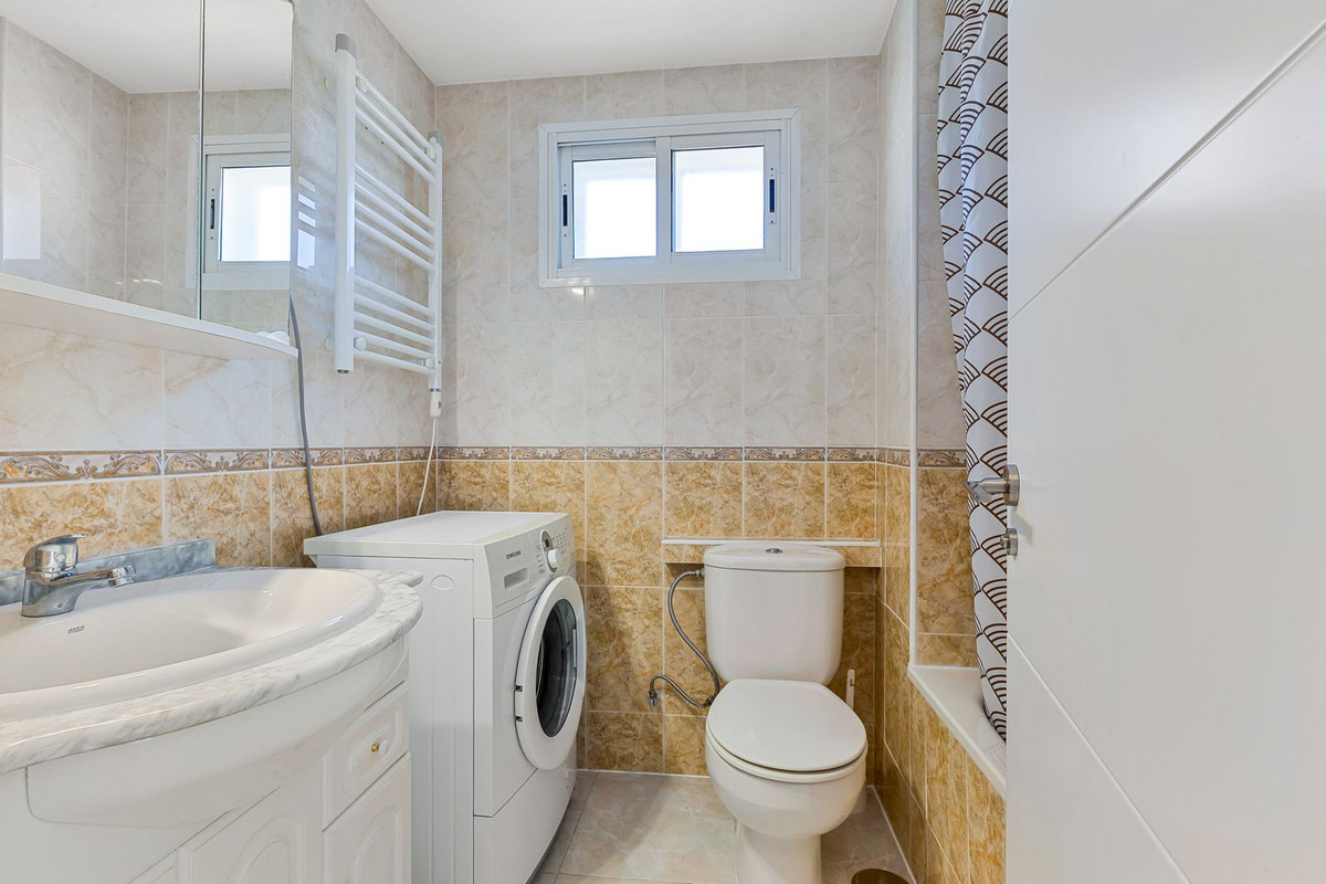 Appartement te koop in Benalmadena Costa | 1 slaapkamers H5350843