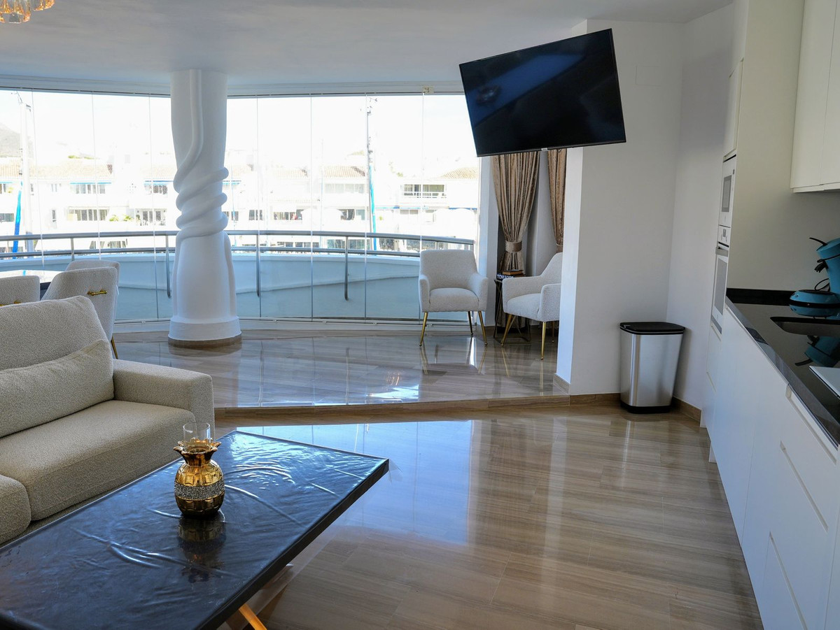 Appartement te koop in Benalmadena Costa | 3 slaapkamers H5353342