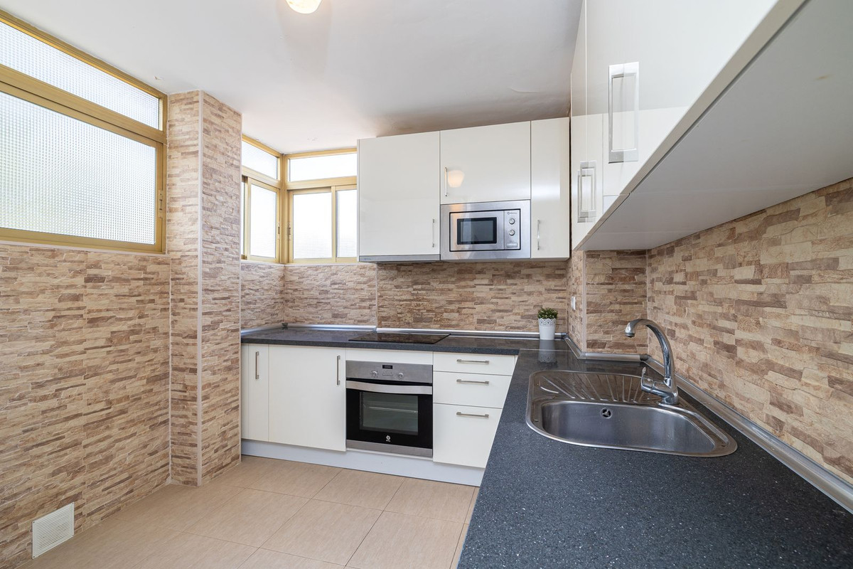 Appartement te koop in Benalmadena Costa | 3 slaapkamers H5354443