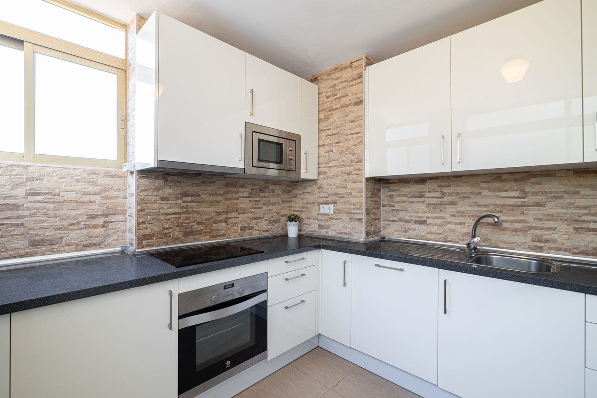 Appartement te koop in Benalmadena Costa | 3 slaapkamers H5354443