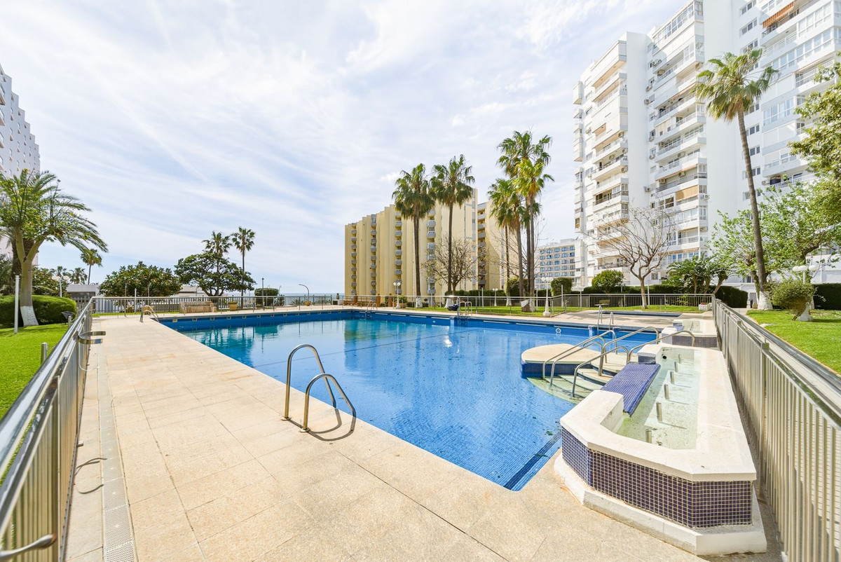 Appartement te koop in Benalmadena Costa | 3 slaapkamers H5357170