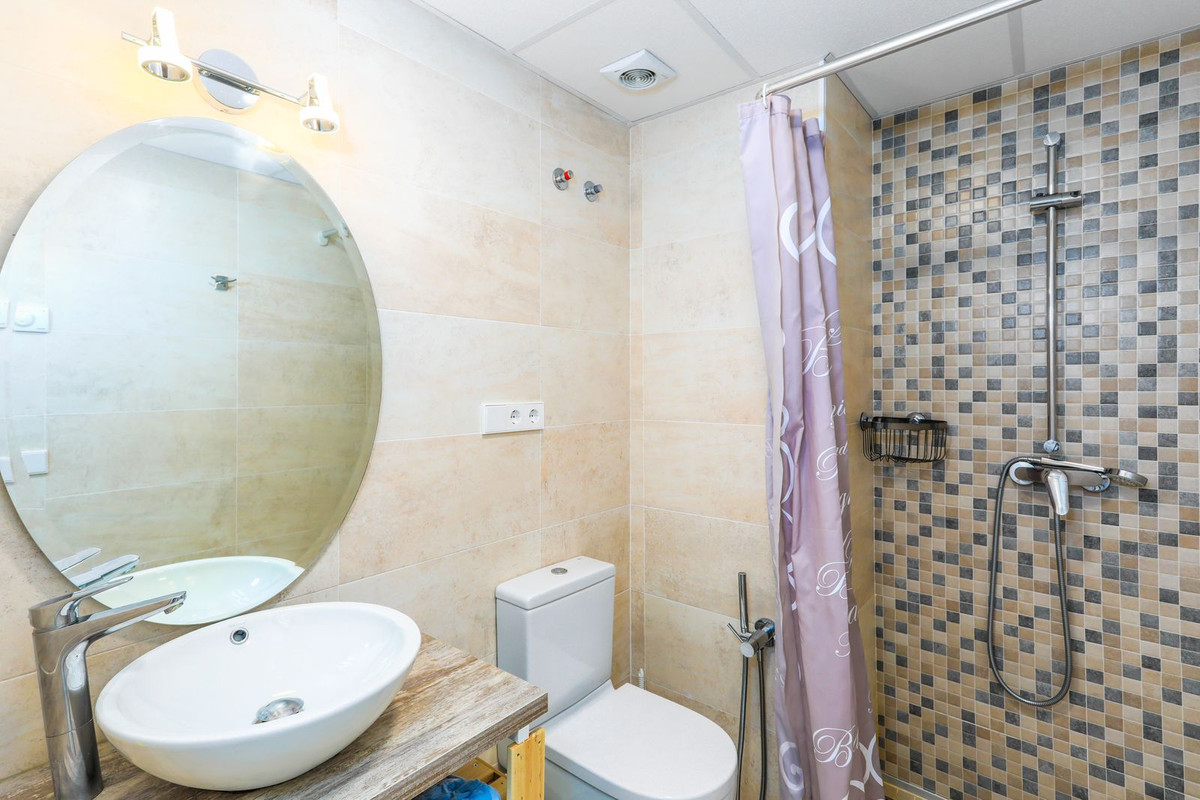 Appartement te koop in Benalmadena Costa | 2 slaapkamers H5359276