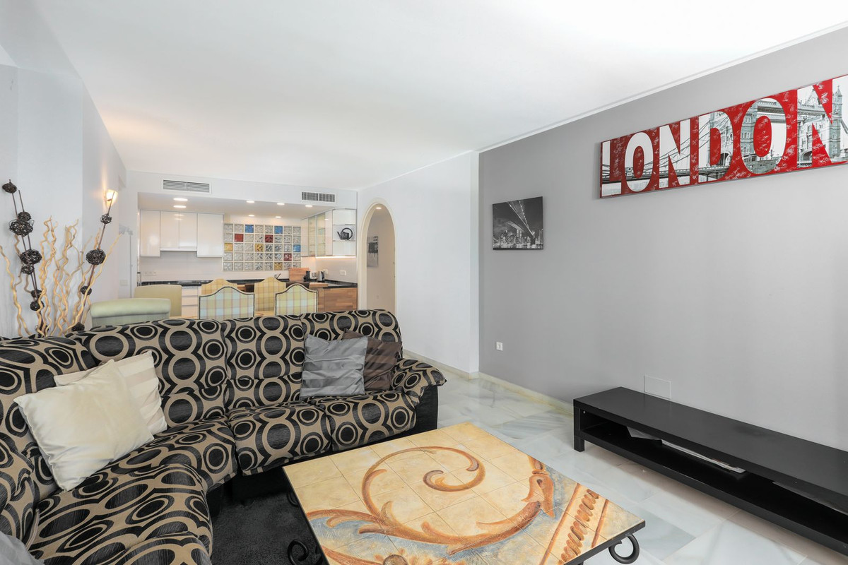 Appartement te koop in Benalmadena Costa | 2 slaapkamers H5359276