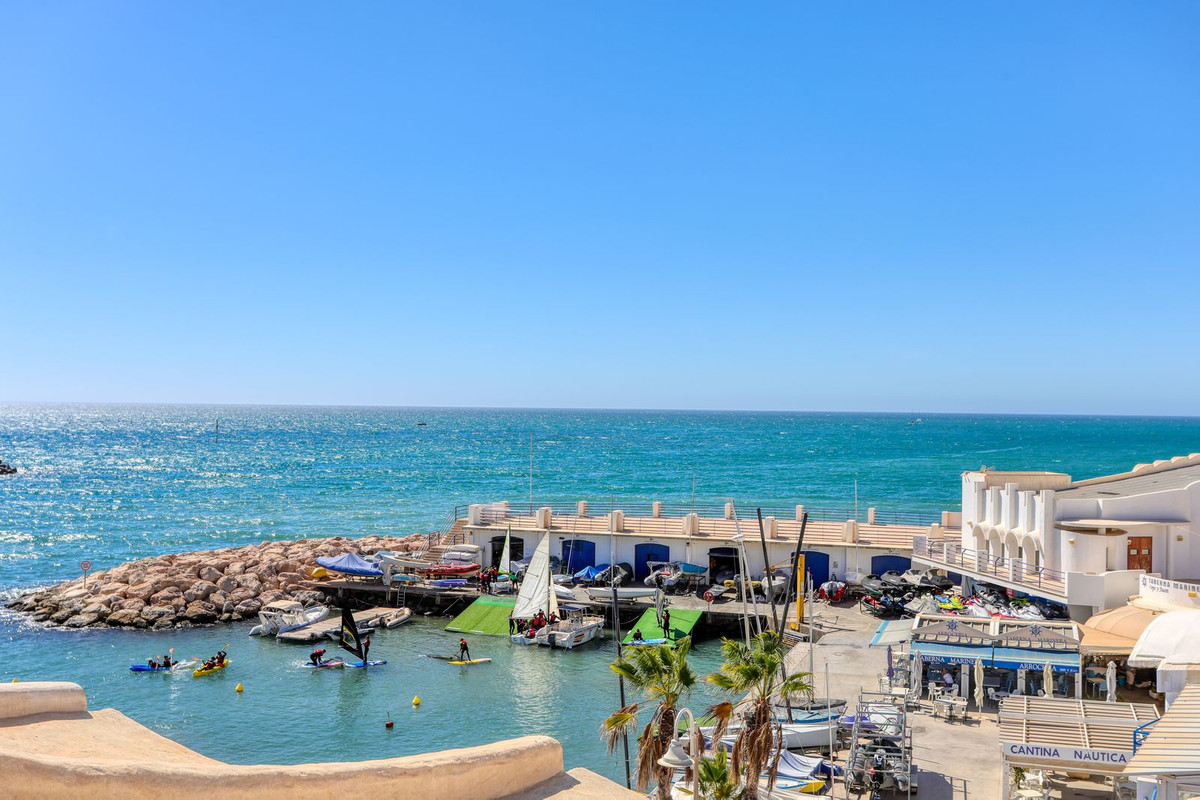 Appartement te koop in Benalmadena Costa | 2 slaapkamers H5359276