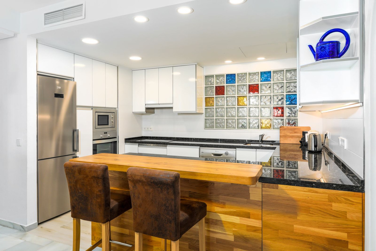 Appartement te koop in Benalmadena Costa | 2 slaapkamers H5359276