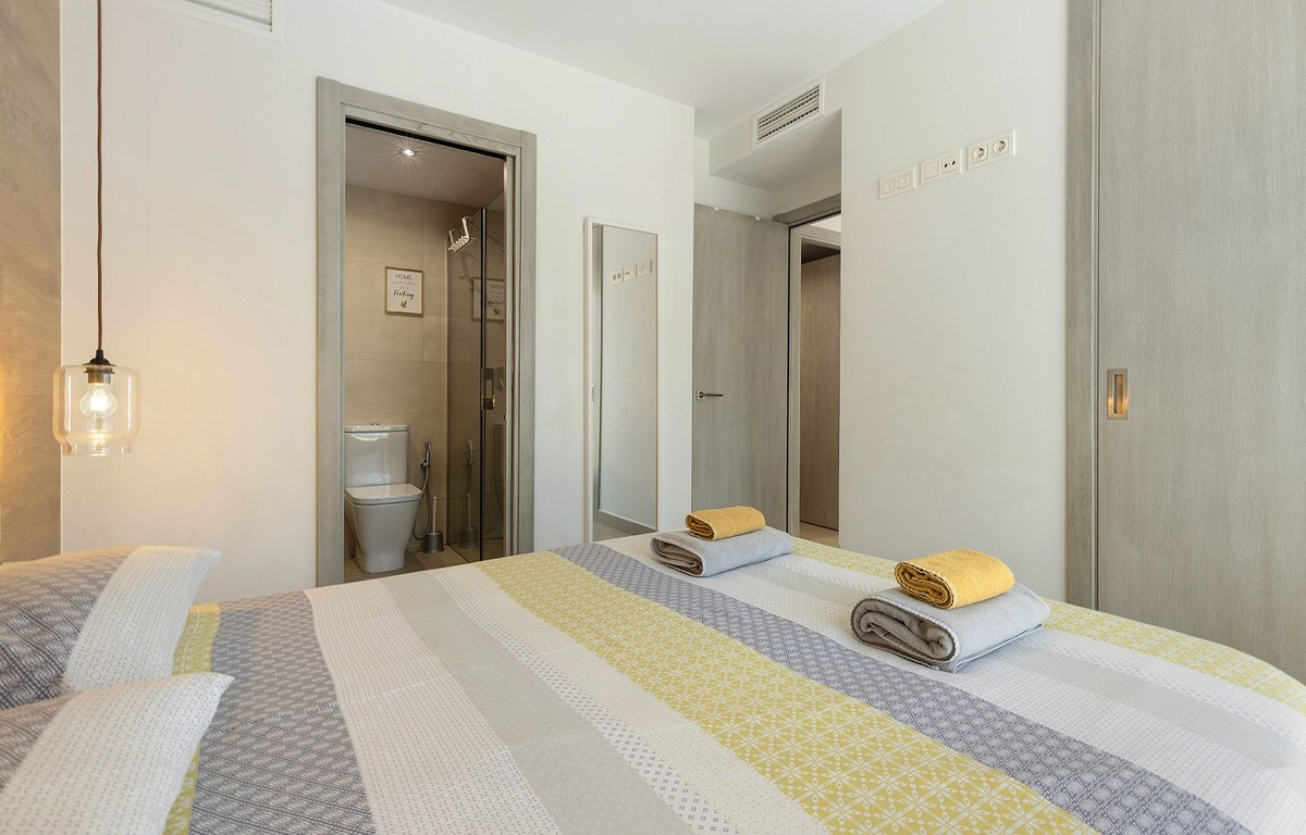 Appartement te koop in Benalmadena Costa | 2 slaapkamers H5360716