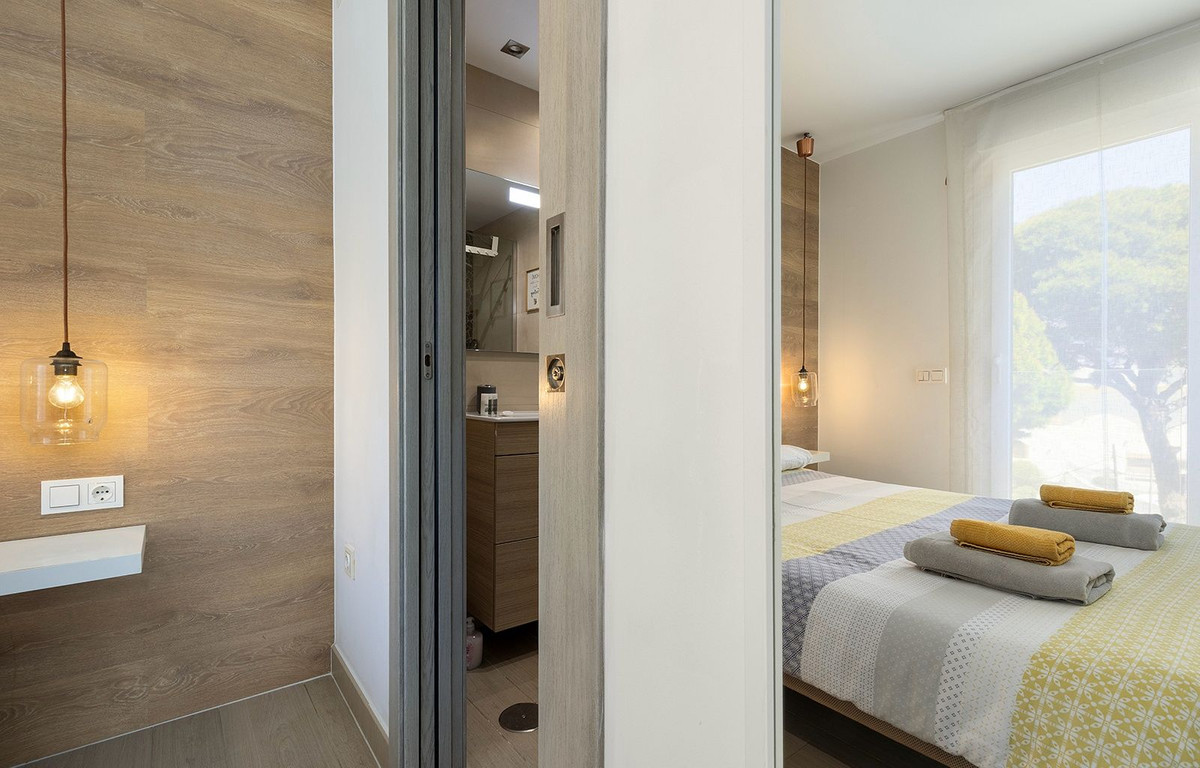 Appartement te koop in Benalmadena Costa | 2 slaapkamers H5360716