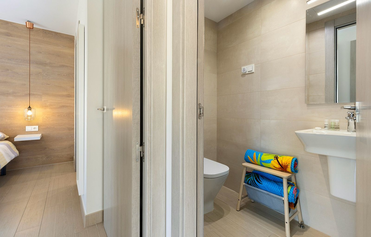 Appartement te koop in Benalmadena Costa | 2 slaapkamers H5360716