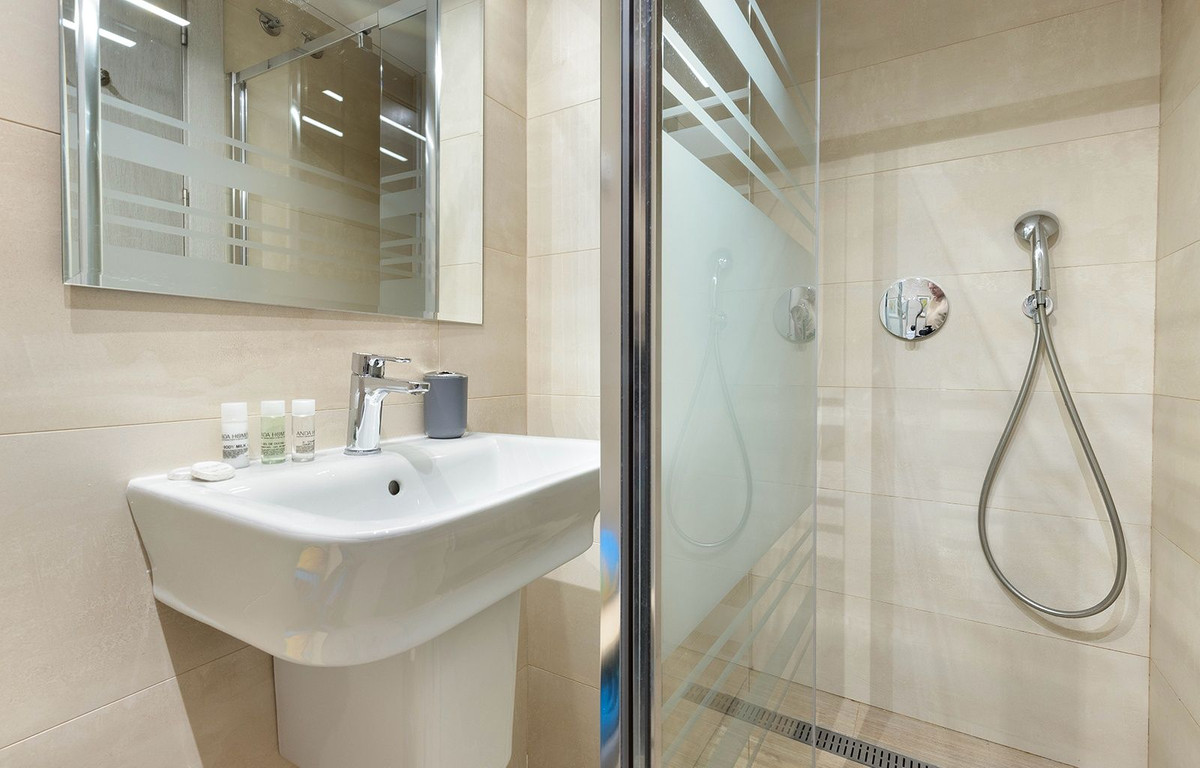 Appartement te koop in Benalmadena Costa | 2 slaapkamers H5360716