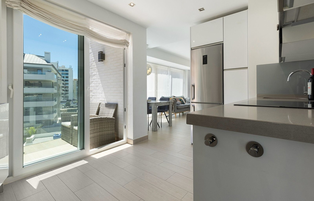 Appartement te koop in Benalmadena Costa | 2 slaapkamers H5360716