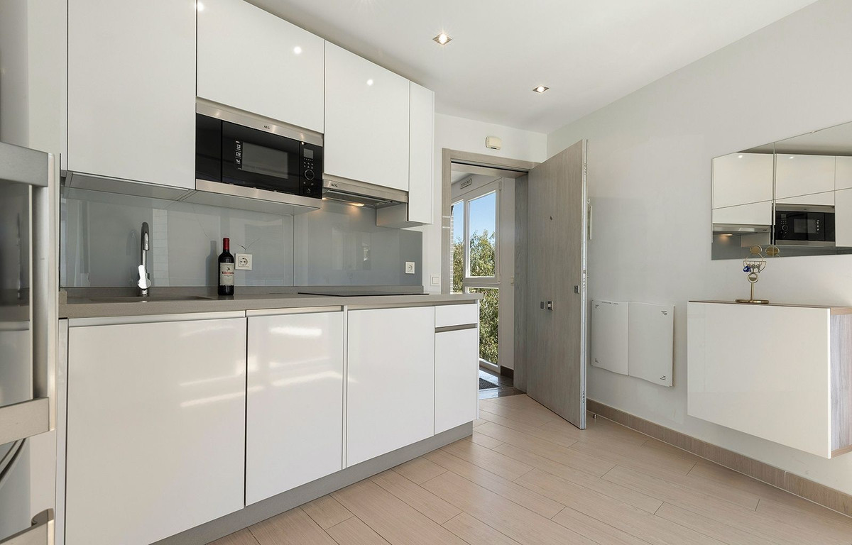 Appartement te koop in Benalmadena Costa | 2 slaapkamers H5360716