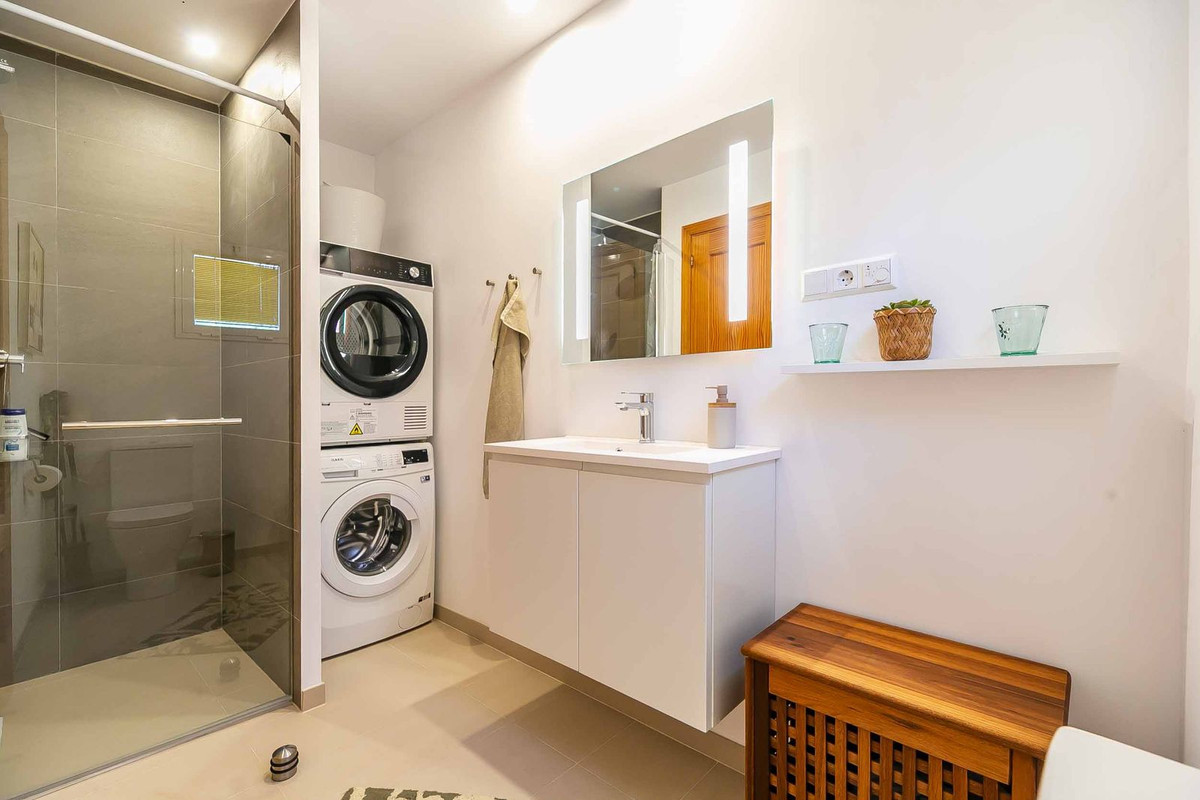 Appartement te koop in Benalmadena Costa | 2 slaapkamers H5363956