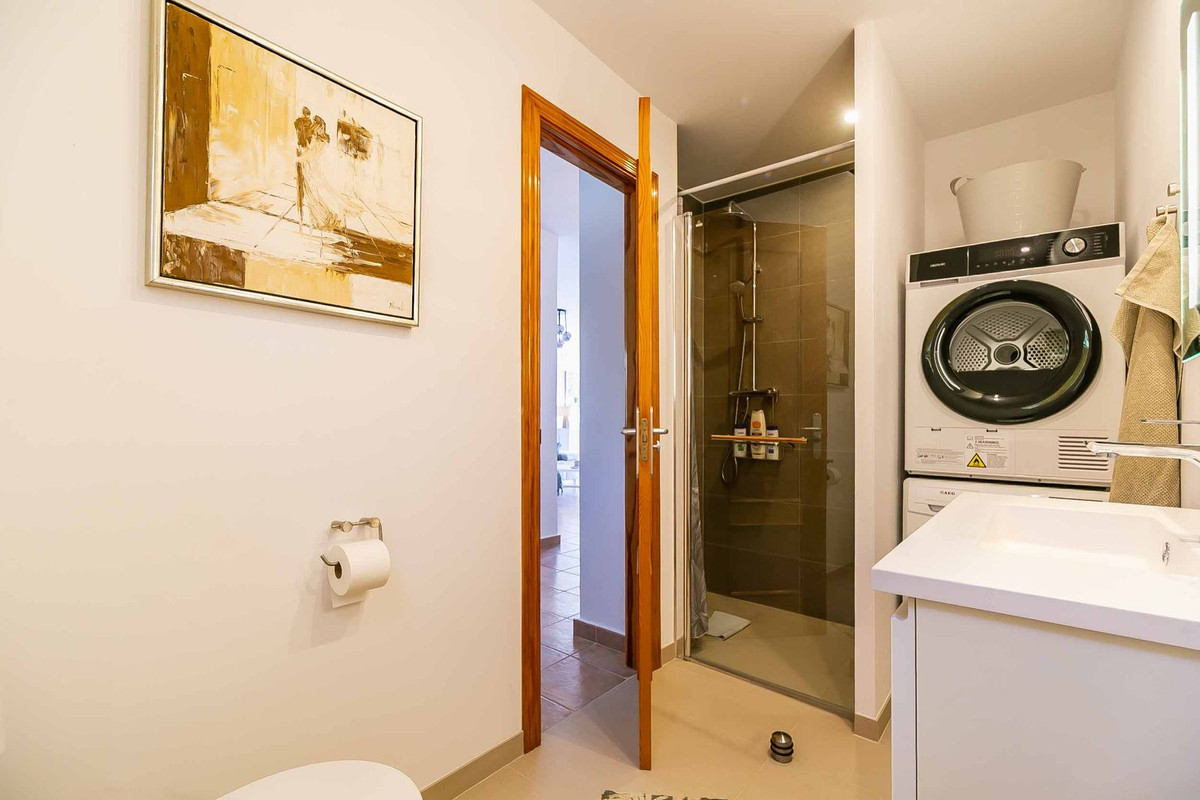 Appartement te koop in Benalmadena Costa | 2 slaapkamers H5363956