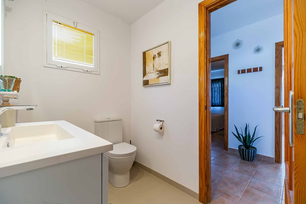 Appartement te koop in Benalmadena Costa | 2 slaapkamers H5363956