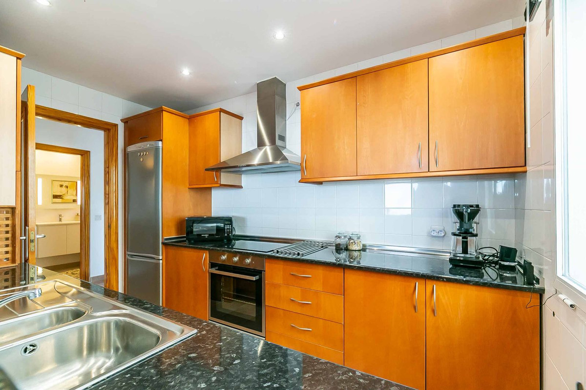 Appartement te koop in Benalmadena Costa | 2 slaapkamers H5363956