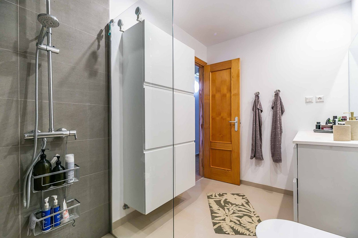 Appartement te koop in Benalmadena Costa | 2 slaapkamers H5363956