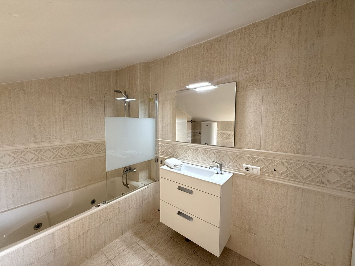 Appartement te koop in Benalmadena Costa | 3 slaapkamers H5364145