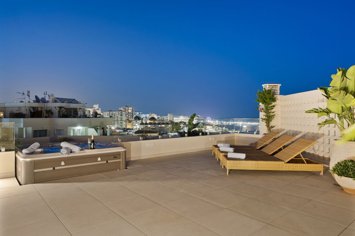 Appartement te koop in Benalmadena Costa | 3 slaapkamers H5366203