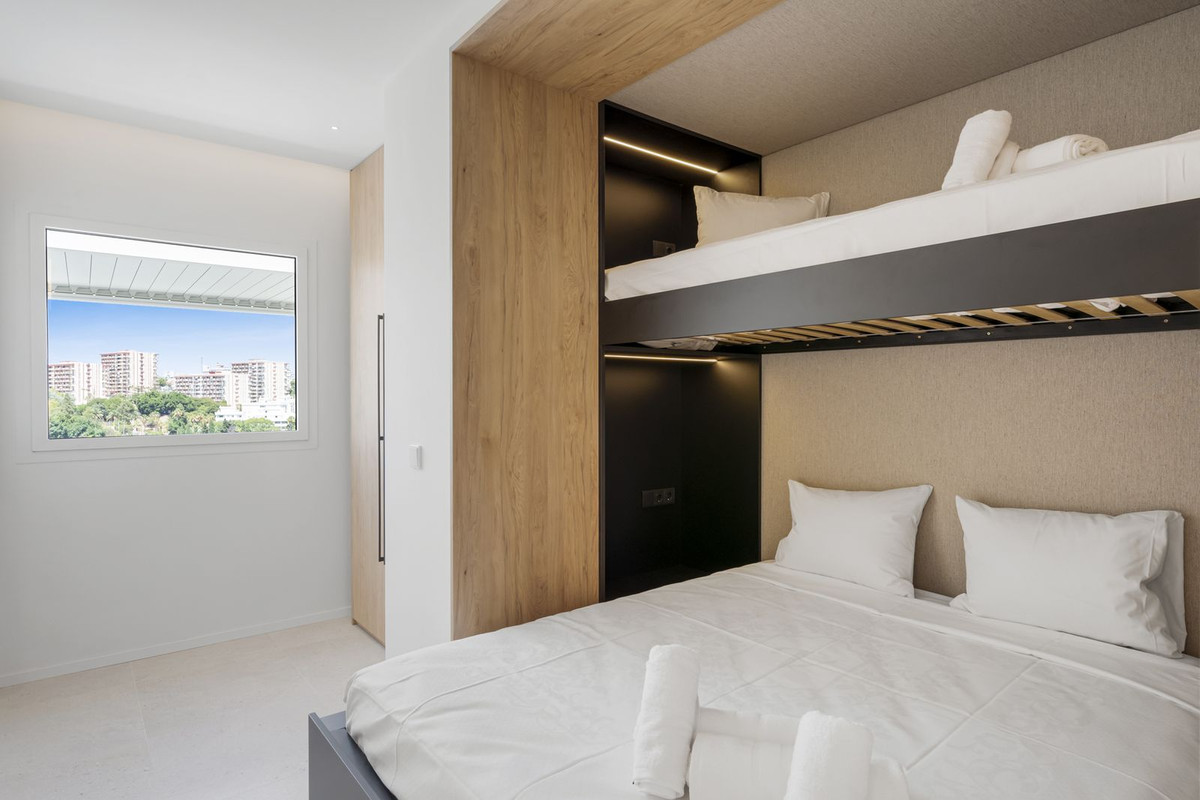 Appartement te koop in Benalmadena Costa | 3 slaapkamers H5366203