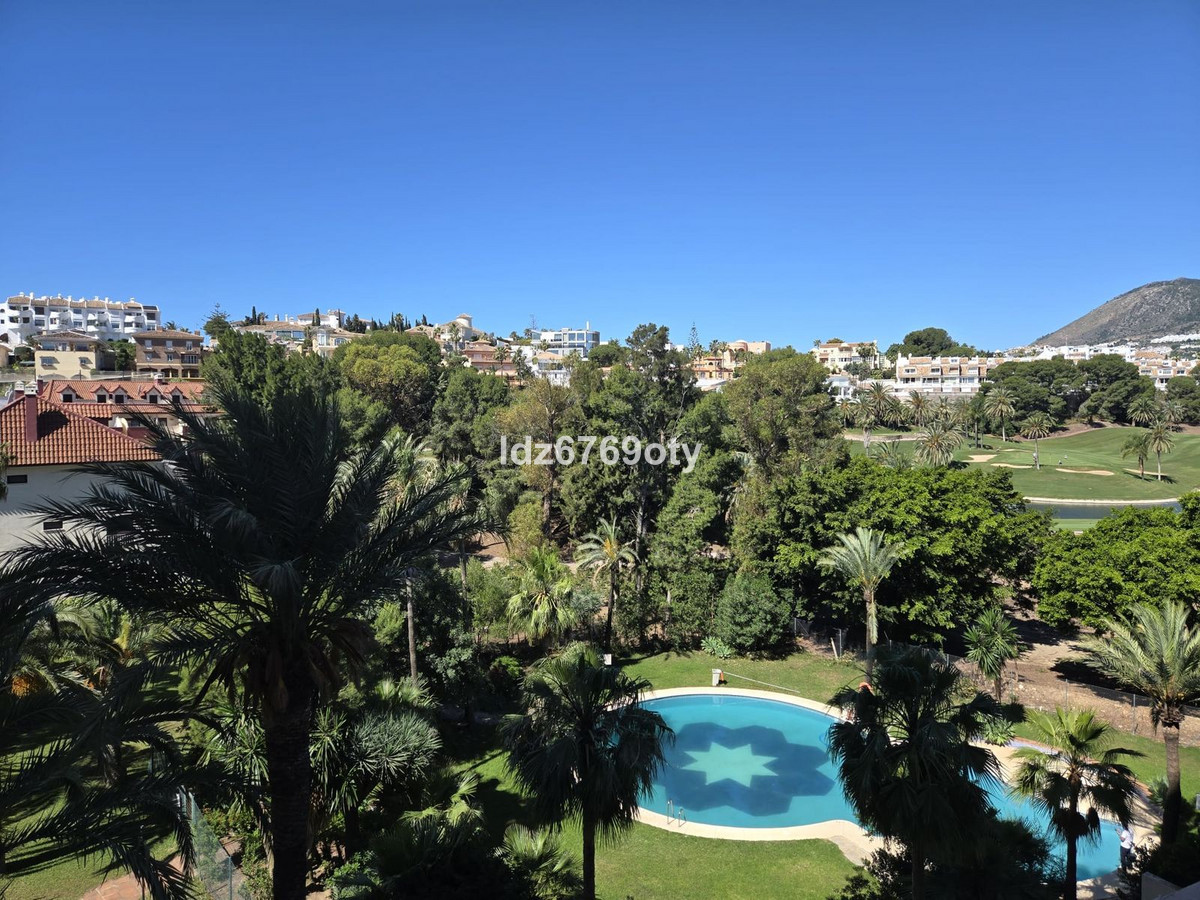 Appartement te koop in Benalmadena Costa | 2 slaapkamers H5382640