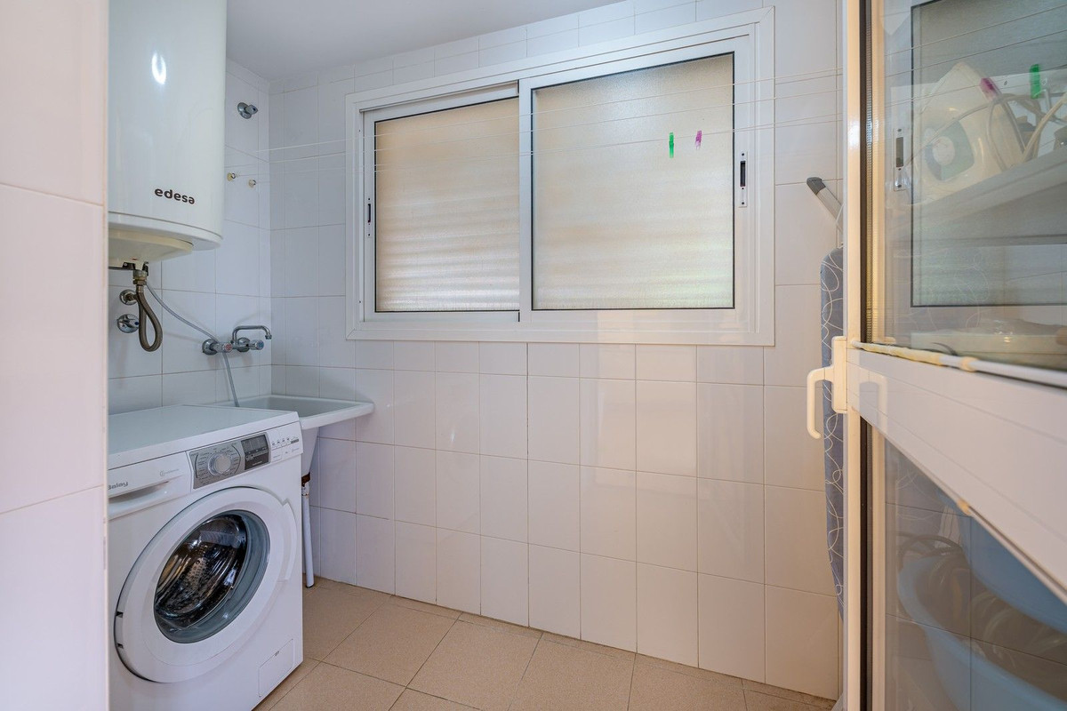 Appartement te koop in Benalmadena Costa | 2 slaapkamers H5391253