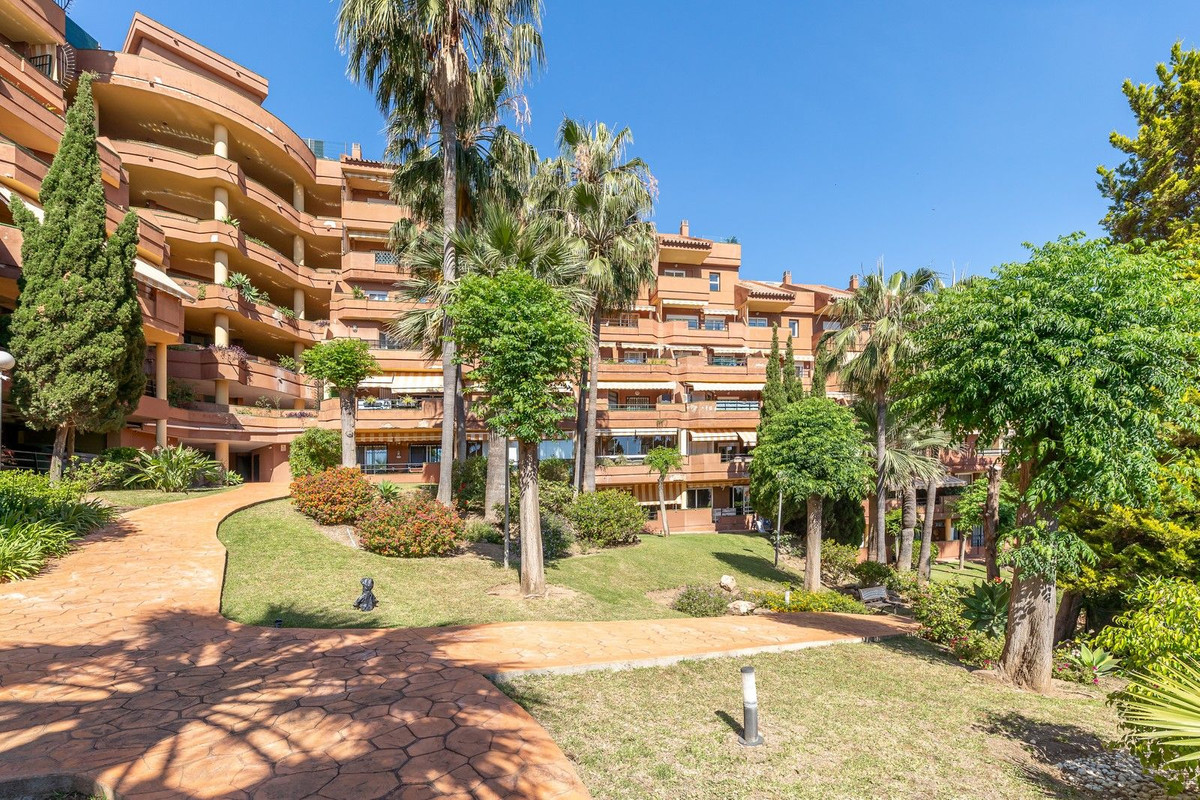 Appartement te koop in Benalmadena Costa | 2 slaapkamers H5391253