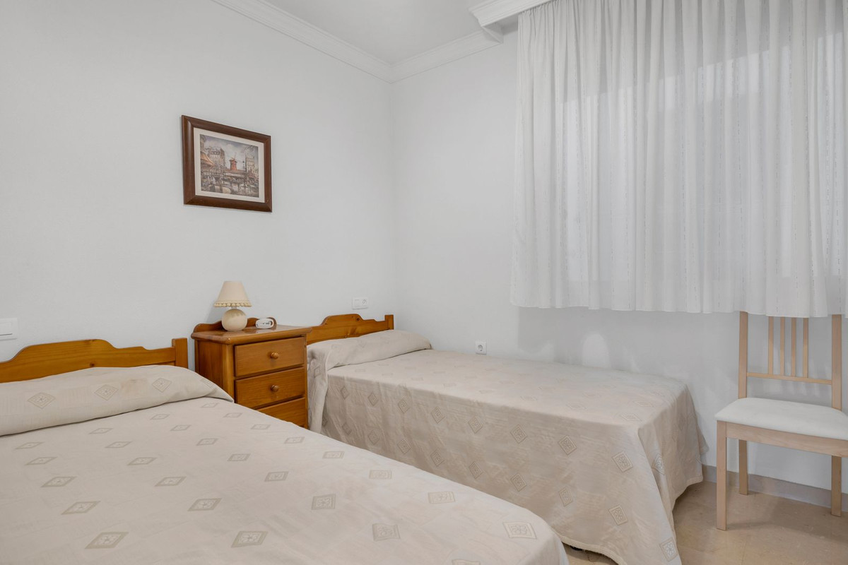Appartement te koop in Benalmadena Costa | 2 slaapkamers H5407168