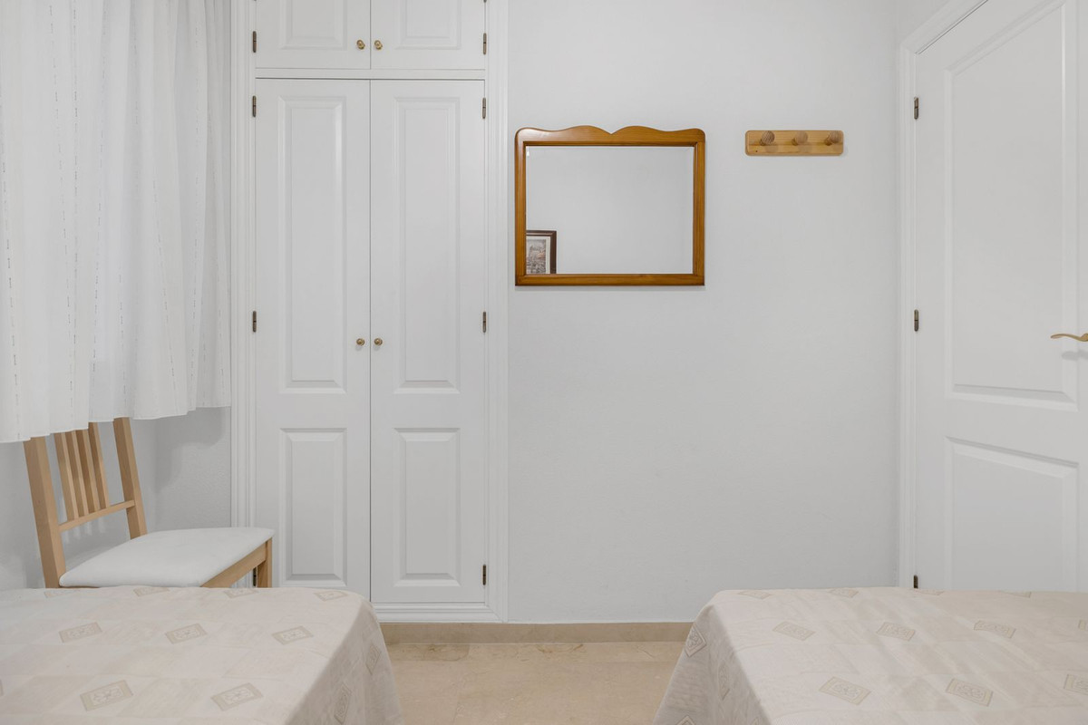Appartement te koop in Benalmadena Costa | 2 slaapkamers H5407168