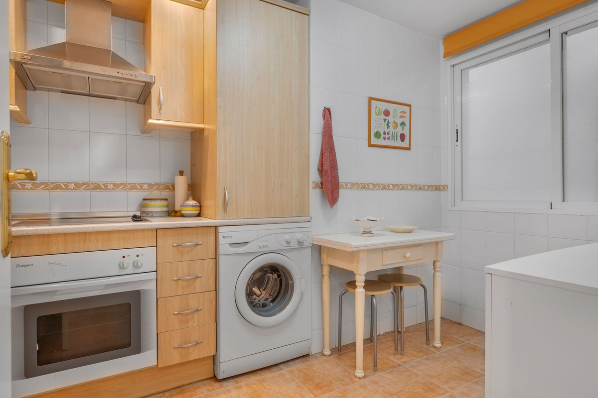 Appartement te koop in Benalmadena Costa | 2 slaapkamers H5407168