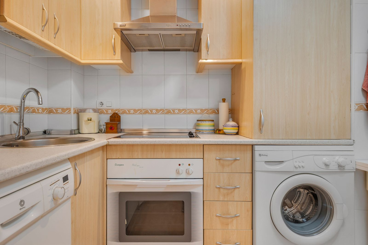 Appartement te koop in Benalmadena Costa | 2 slaapkamers H5407168